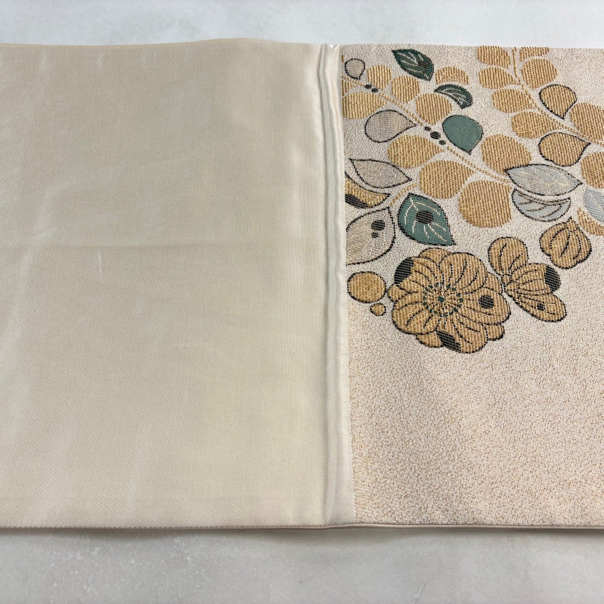 美品】 袋帯 秀品 草花 金銀糸 ベージュ 六通 正絹｜中古・古着