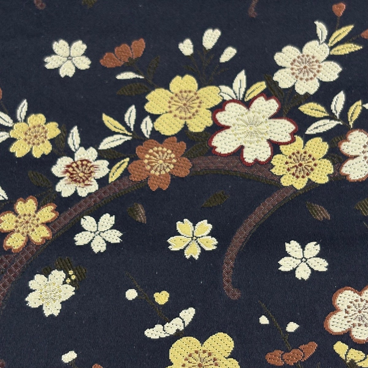 美品】 袋帯 秀品 やまと 梅 桜 黒 六通 正絹｜中古・古着・リサイクル