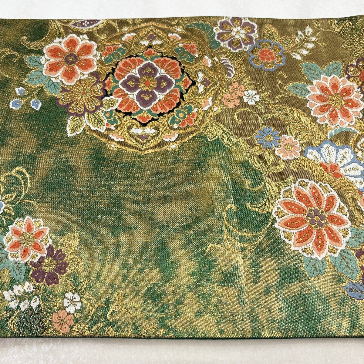 美品】 袋帯 秀品 向かい鳥 草花 金糸 箔 緑 六通 正絹｜中古・古着