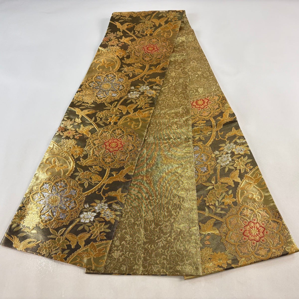 美品】 袋帯 秀品 花蝶 鳥 金糸 箔 金色 六通 正絹｜中古・古着