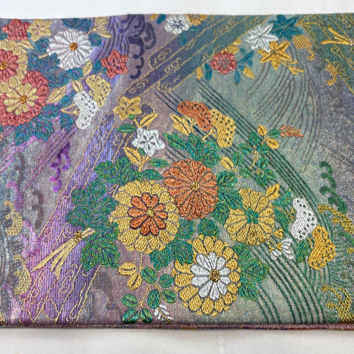 美品】 袋帯 逸品 佐波理 落款あり 綴れ 草花筏文様 金銀糸 箔 薄紫 六
