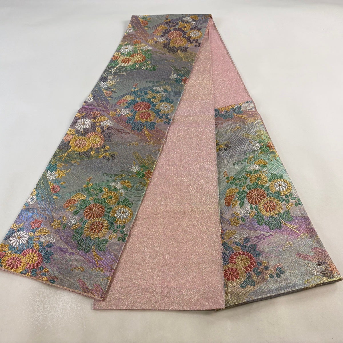 美品】 袋帯 逸品 佐波理 落款あり 綴れ 草花筏文様 金銀糸 箔 薄紫 六