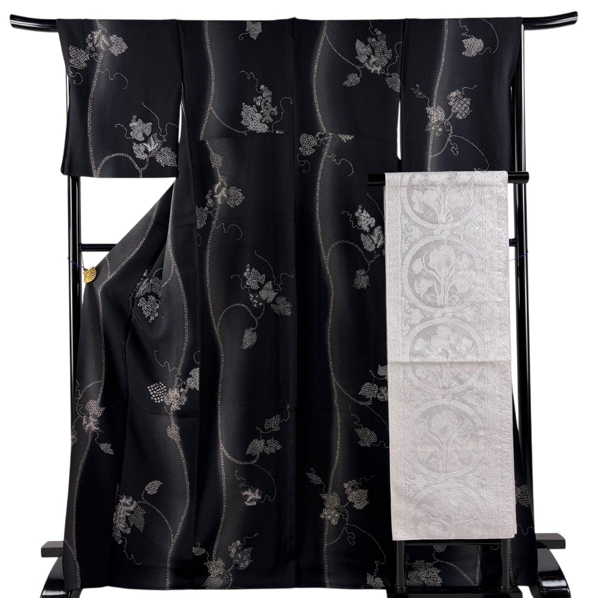 訪問着 身丈158.5cm 裄丈67.5cm L 袷 芝 幾何学 黒 正絹 美品 美品】 訪問着 身丈158cm 裄丈69cm L 袷 落款あり 女郎花 幾何学 黒