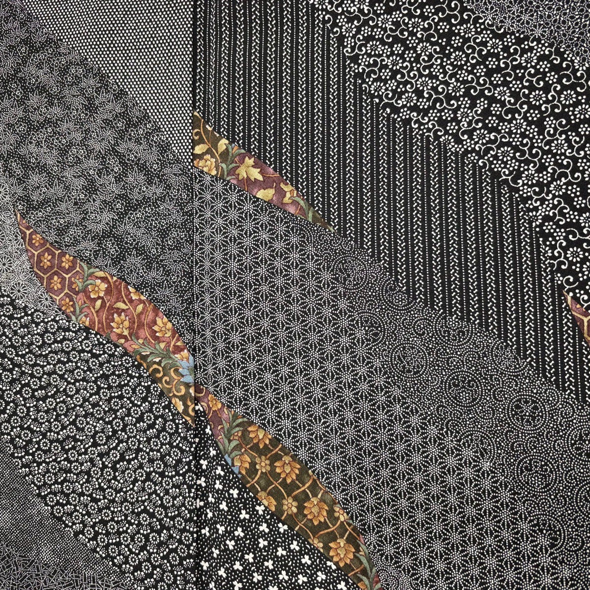 美品】 小紋 身丈152.5cm 裄丈65cm M 袷 染谷梅治 落款あり 花唐草