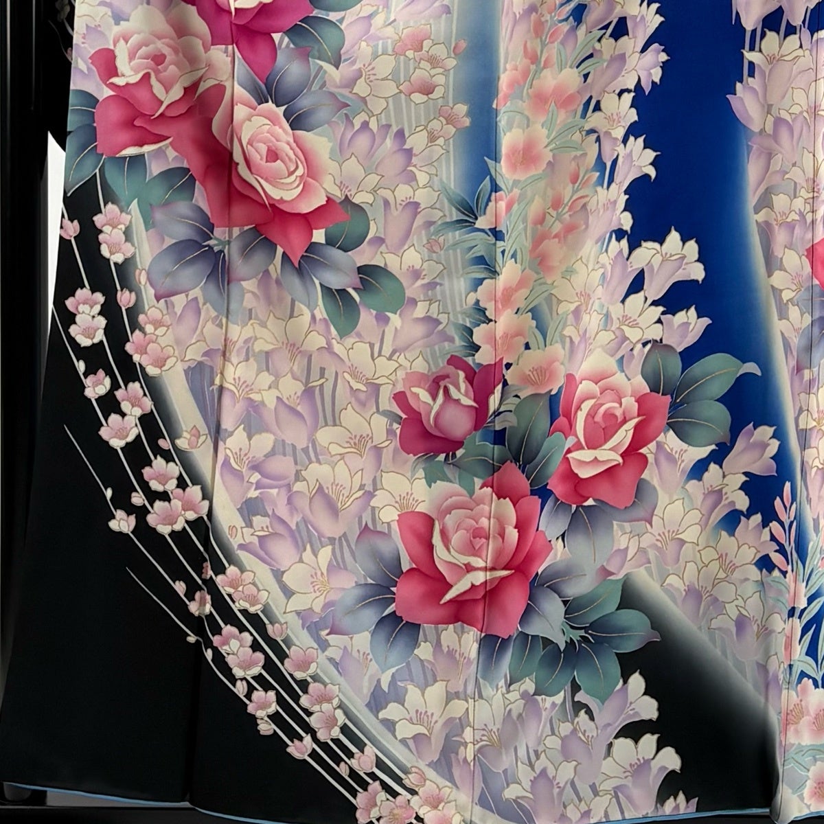 振袖 身丈158.5cm 裄丈66cm M 袷 薔薇 草花 金彩 ぼかし 青 正絹 秀品