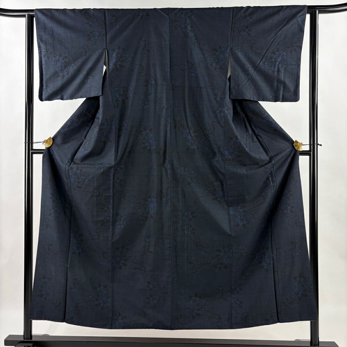 紬 身丈153.5cm 裄丈62cm 正絹 秀品 【中古】 紬 身丈153.5cm 裄丈62.5cm 正絹 秀品 【中古】の通販 by バイセル
