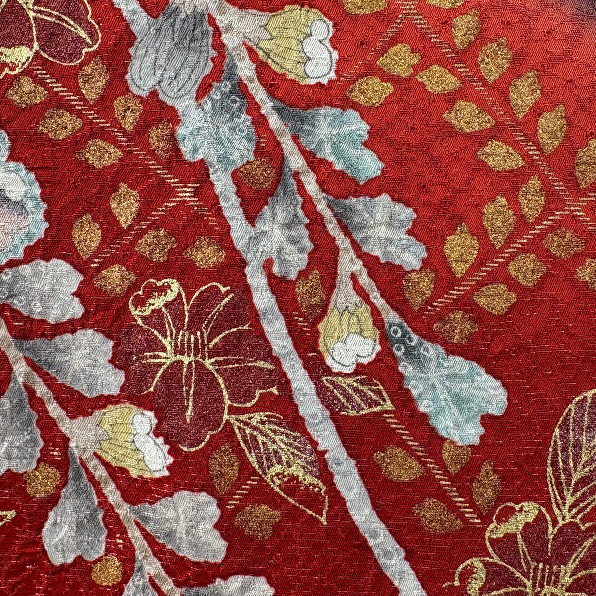 振袖 身丈168.5cm 裄丈66cm 正絹 逸品 【中古】 振袖 身丈168.5cm 裄丈66.5cm M 袷 辻が花柄 蝶 金通し 金彩 黒 正絹