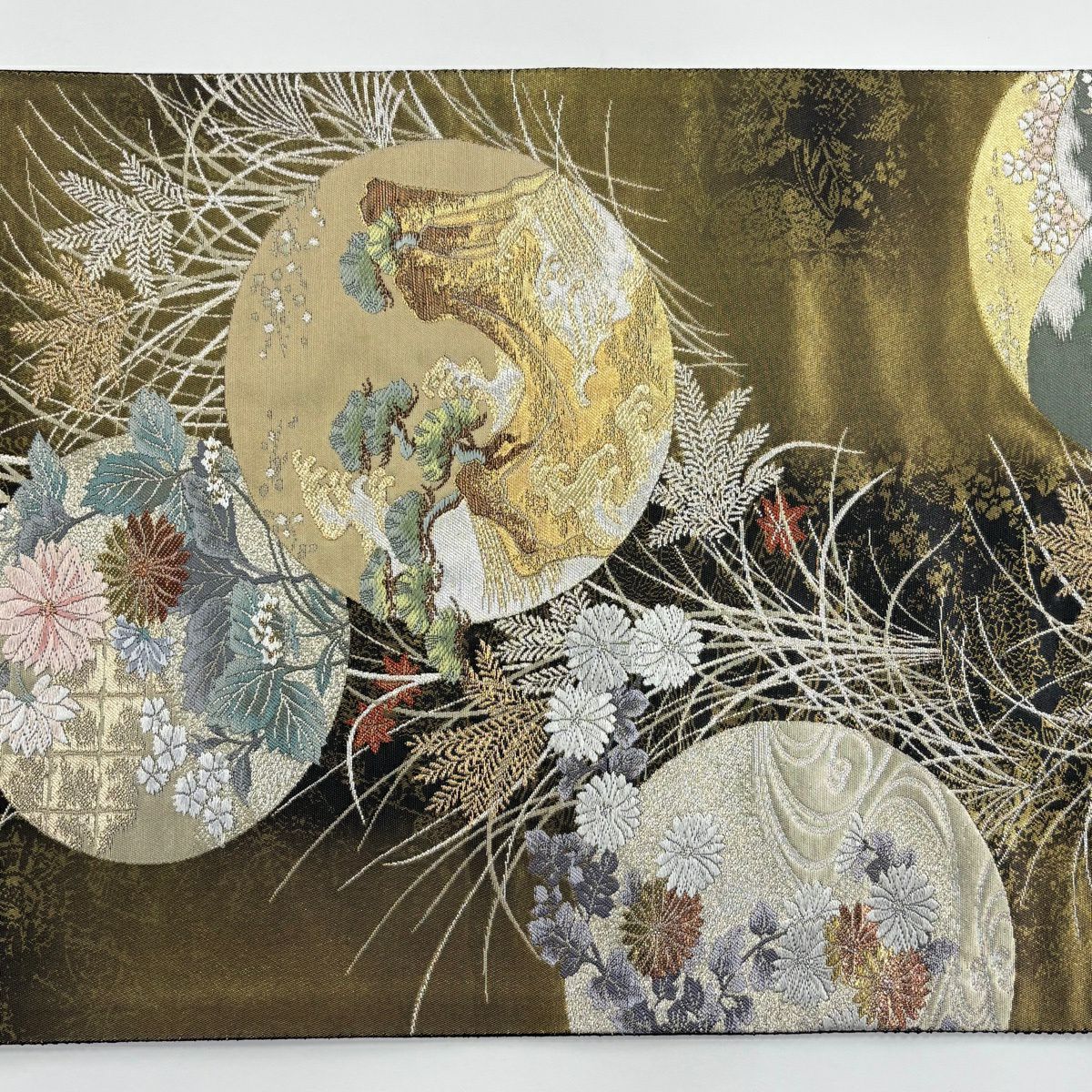 美品】 袋帯 秀品 聚宝百景紋 松 刺繍 箔 金色 六通 正絹｜中古・古着