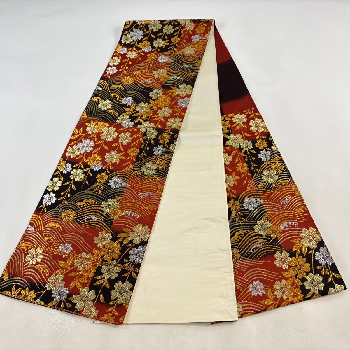 正絹　袋帯　しゃれ袋帯　枝垂れ桜 美品】 袋帯 秀品 枝垂れ桜 波 金銀糸 箔 赤 六通 正絹｜中古・古着