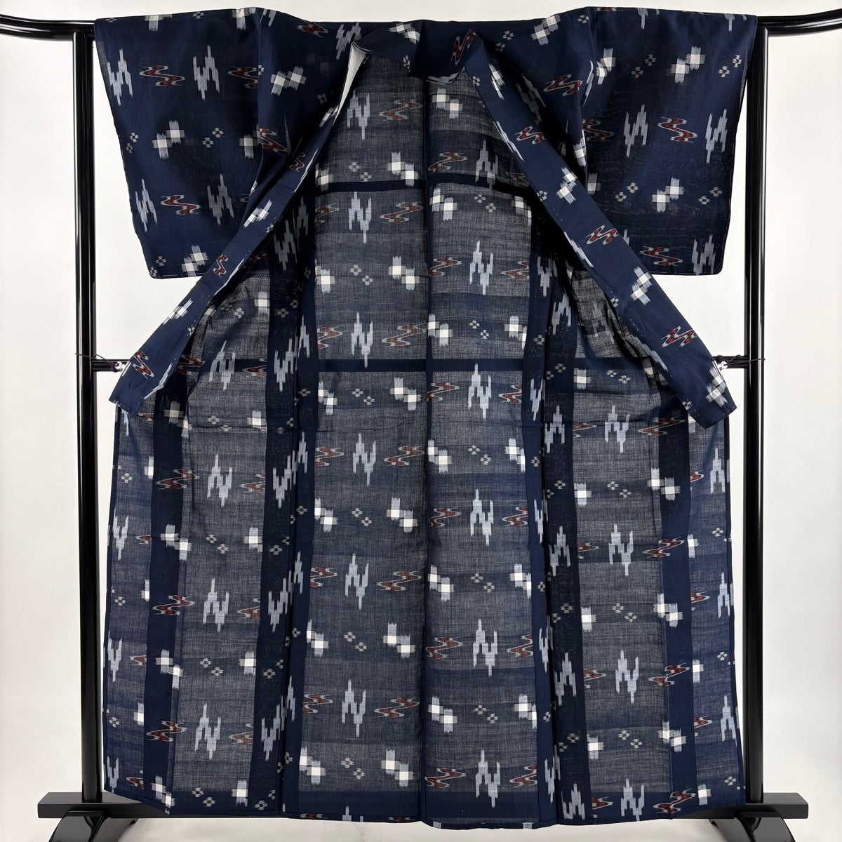紬 身丈160cm 裄丈63cm S 単衣 流水 十字絣 紺色 正絹 秀品|中古 紬 身丈160cm 裄丈63cm S 単衣 流水 十字絣 紺色 正絹 秀品|中古