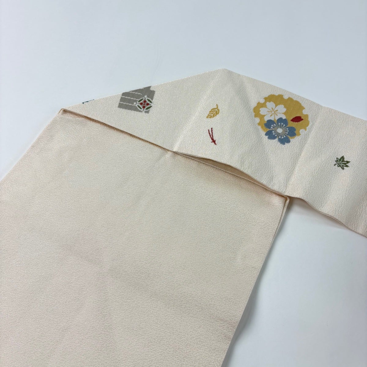 美品】 名古屋帯 秀品 雪輪 桜 クリーム 正絹｜中古・古着・リサイクル