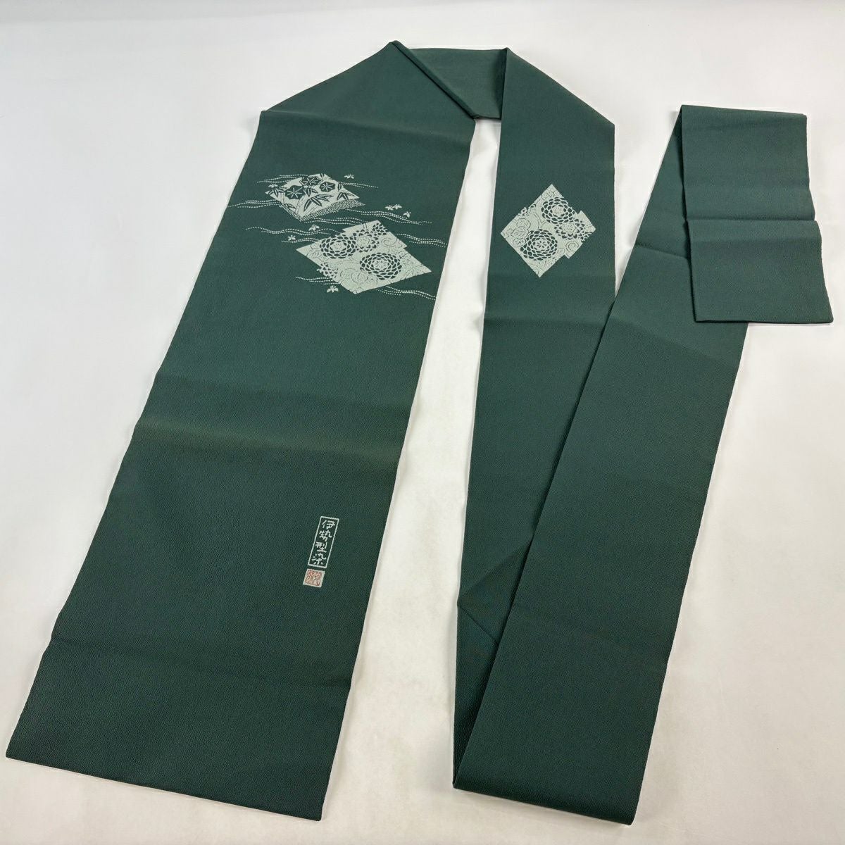 雅な帯 名古屋帯 秀品 落款あり 伊勢型染 菊 笹 縮緬 灰緑 正絹｜中古・古着