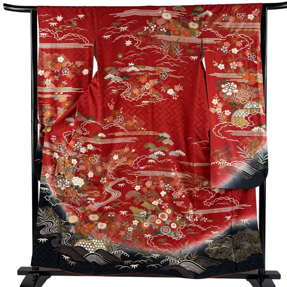 赤×黒 華文様 振袖 身丈157 振袖 身丈157cm 裄丈63cm S 袷 御所車 草花 金糸 金彩 赤 正絹 秀品