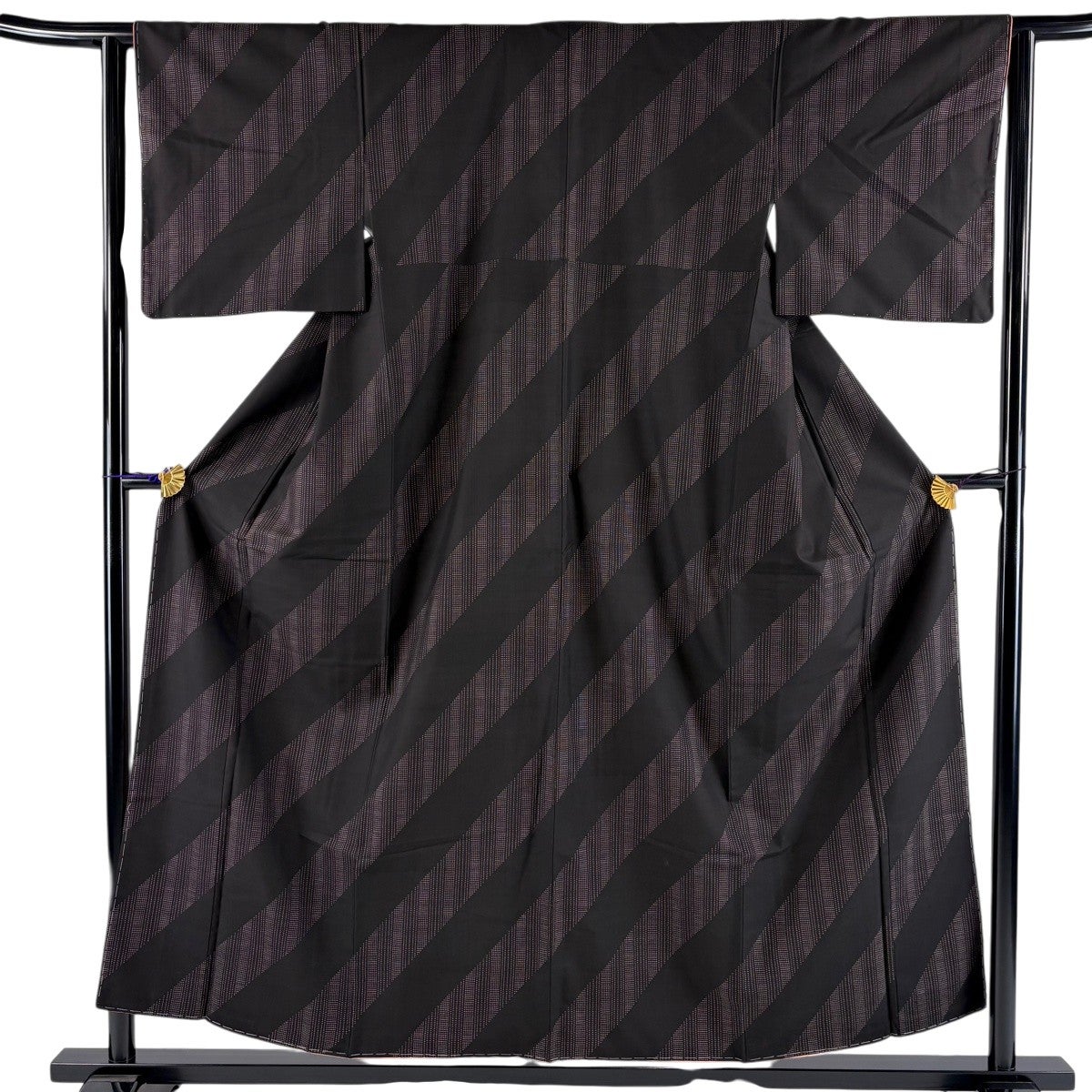 美品】 紬 身丈163cm 裄丈64.5cm M 袷 葉と実 縦縞 焦茶色 正絹 秀品