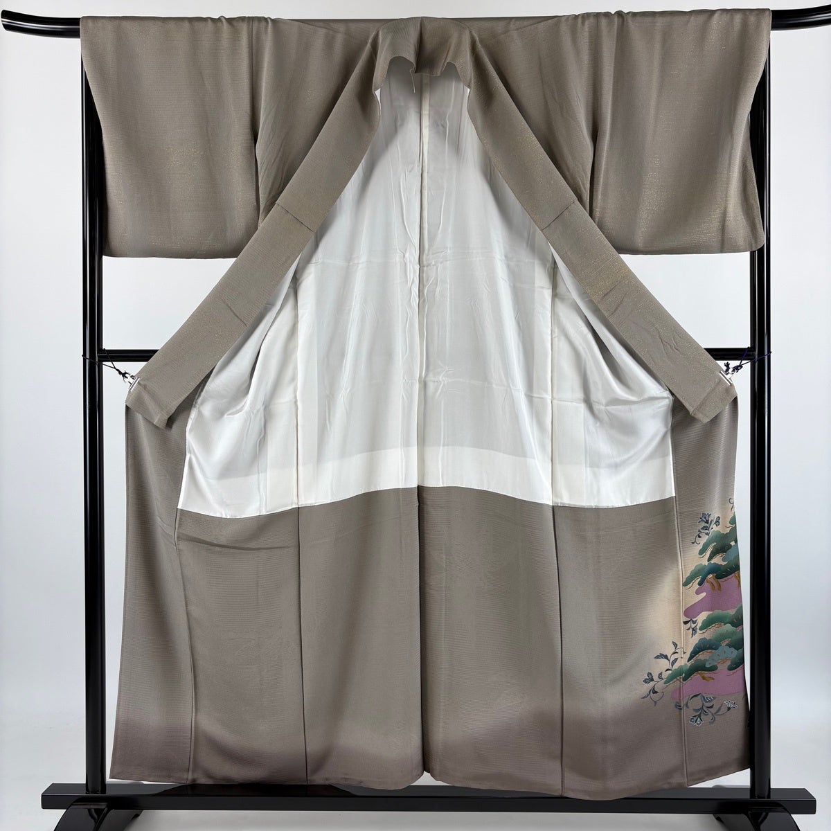 色留袖 身丈155cm 裄丈67cm M 袷 花井幸子 落款あり 笠松 霞 箔 刺繍 色留袖 身丈155cm 裄丈67cm M 袷 花井幸子 落款あり 笠松 霞 箔 刺繍