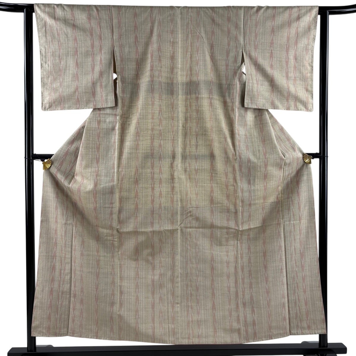 紬 身丈156cm 裄丈62cm S 袷 縞 矢羽 薄茶色 正絹 秀品｜中古・古着