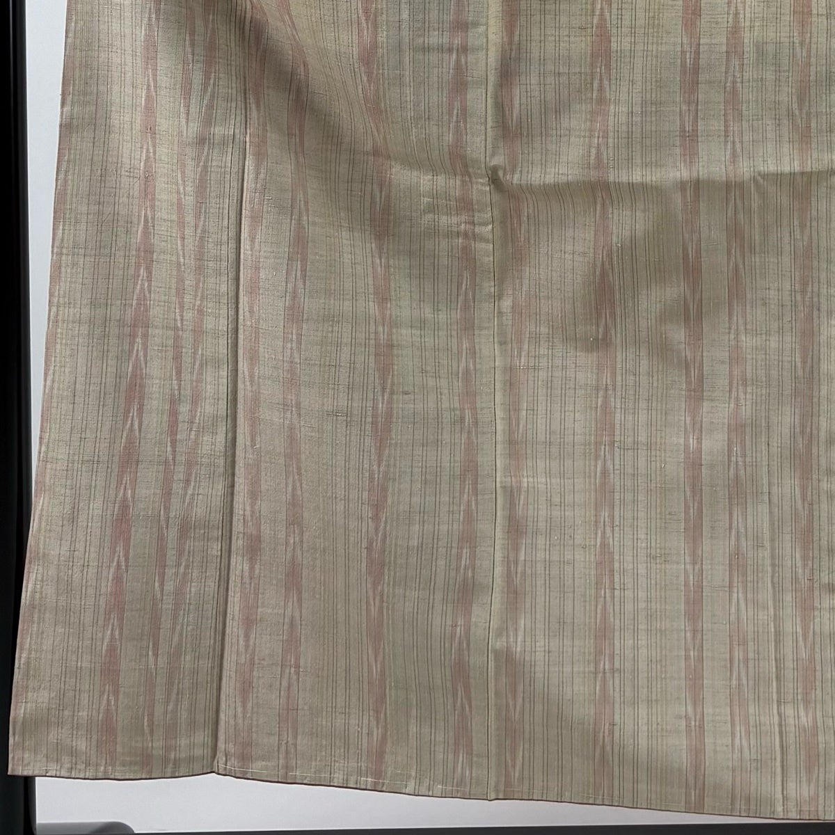紬 身丈156cm 裄丈62cm S 袷 縞 矢羽 薄茶色 正絹 秀品｜中古・古着