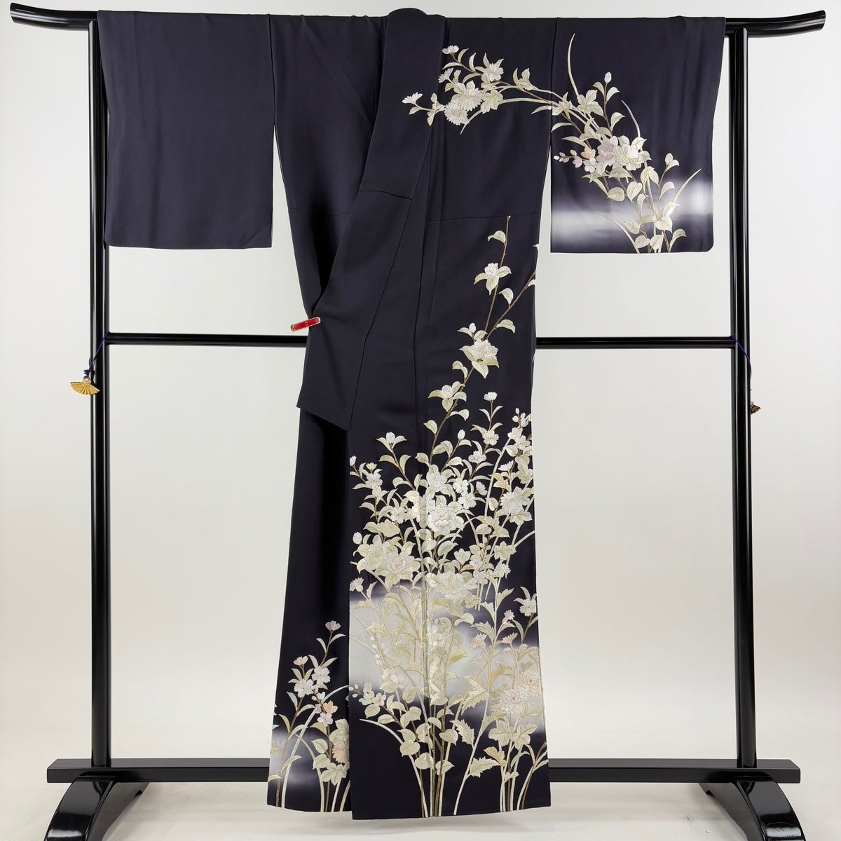 訪問着 身丈158.5cm 裄丈66.5cm M 袷 やまと 草花 刺繍 金糸 濃紺 正絹