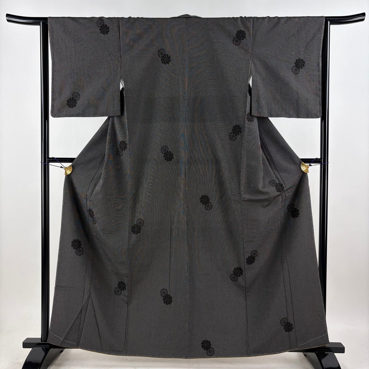 美品】 紬 身丈162cm 裄丈64cm M 袷 袋帯セット 菊 縦縞 墨色 正絹 秀