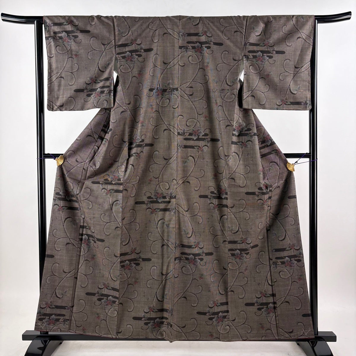 大島紬　立涌ヱ霞模様　しつけ付き試着品　裄65 美品】 大島紬 身丈159cm 裄丈65cm M 袷 袋帯セット 純泥染 証紙あり