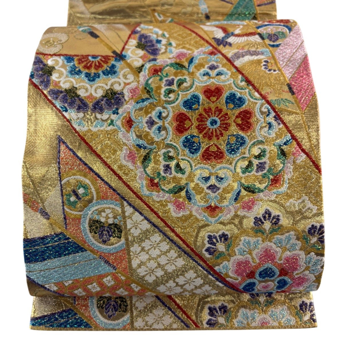 美品】 袋帯 秀品 能衣飾文様 華文 矢羽根 箔 金糸 金色 六通 正絹