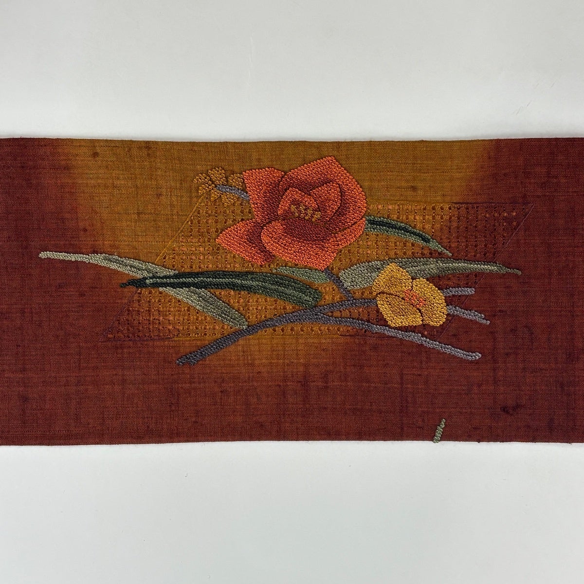 名古屋帯 秀品 紬地 草花 相良刺繍 ぼかし 茶色 正絹｜中古・古着