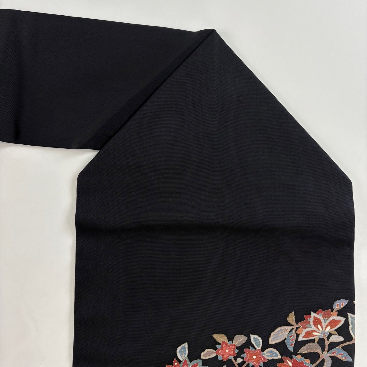 名古屋帯 秀品 草花 金彩 墨色 正絹｜中古・古着・リサイクル着物通販