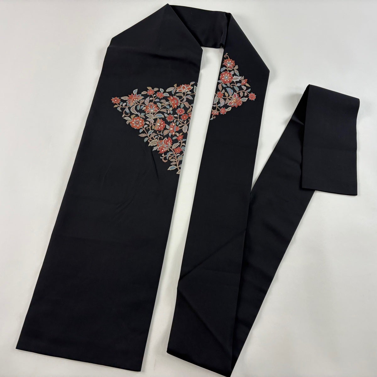 名古屋帯 秀品 草花 金彩 墨色 正絹｜中古・古着・リサイクル着物通販