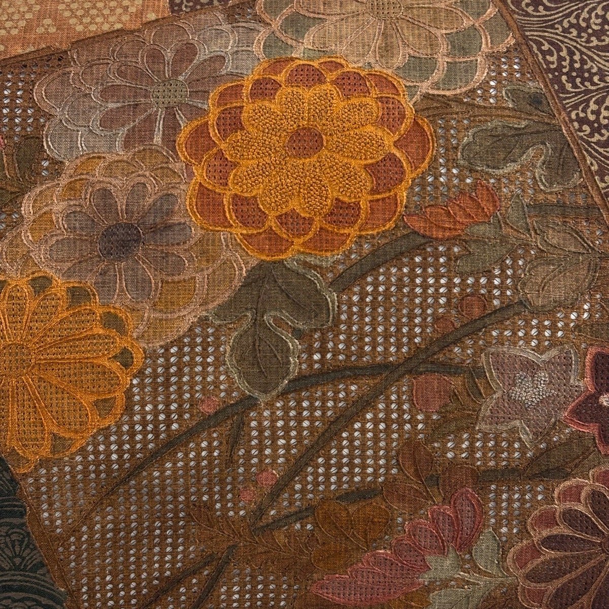 袋帯 秀品 色紙 草花 刺繍 茶色 お太鼓柄 正絹｜中古・古着