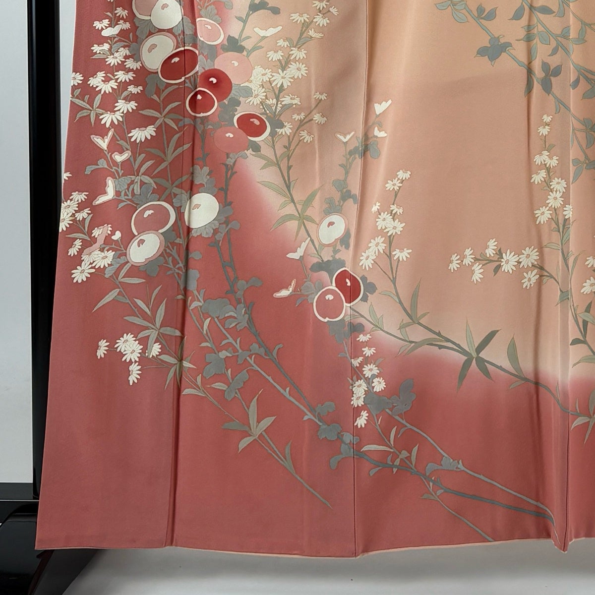 訪問着 身丈161cm 裄丈63.5cm S 袷 落款あり 万寿菊 草花 金彩 ぼかし