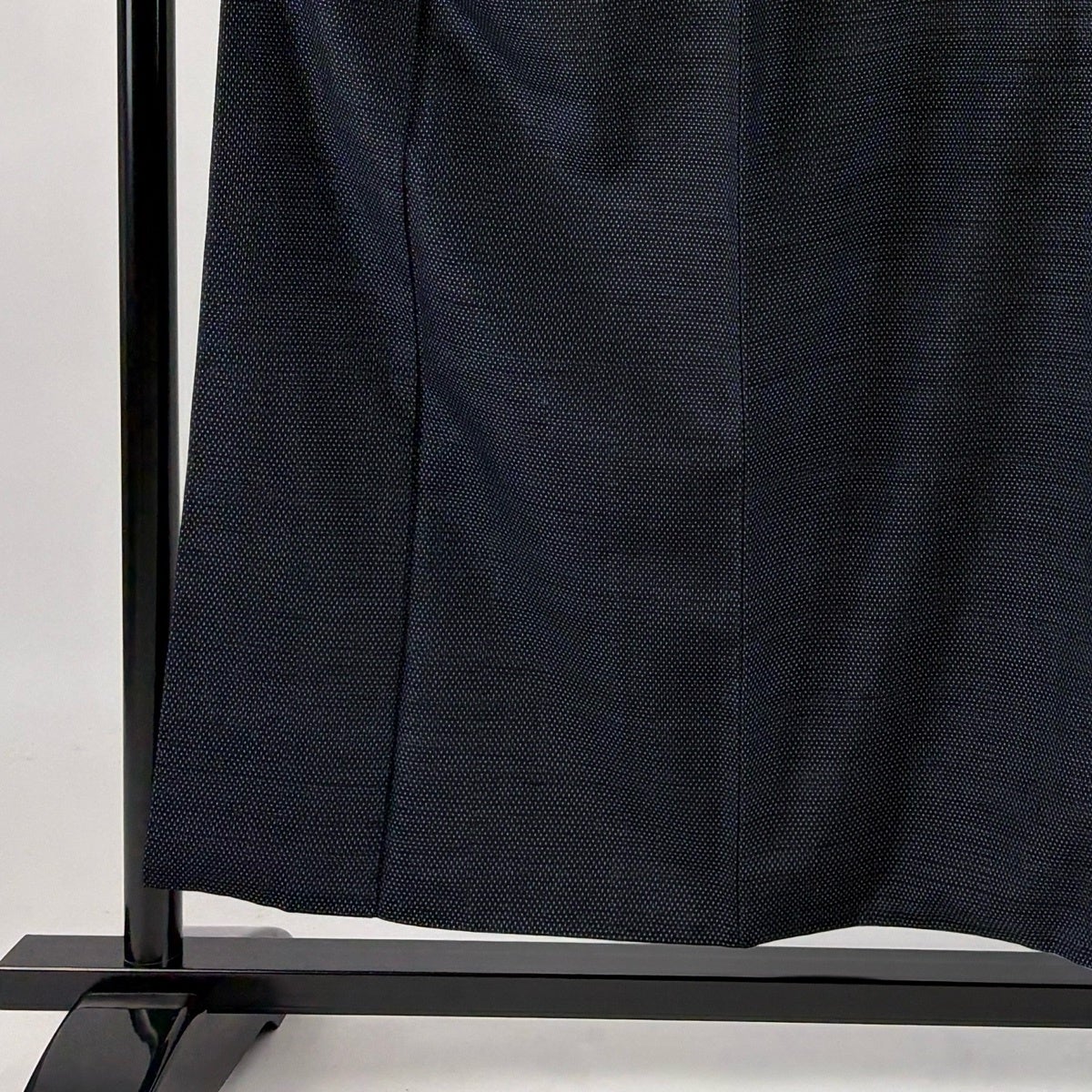 美品】 紬 身丈155.5cm 裄丈64cm M 袷 バチ衿 絣 紺色 正絹 名品｜中古