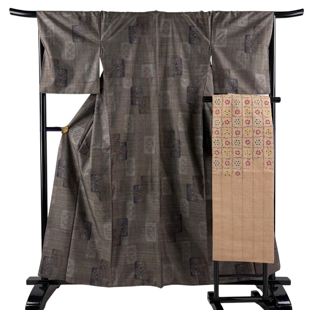 k257 塩瀬名古屋帯フルセット 本場大島紬 証紙 新品 身丈152裄丈63 美品】 紬 身丈159.5cm 裄丈66.5cm M 袷 名古屋帯セット 色紙 花 灰茶